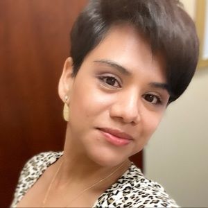 Meet your Posher, Crystal